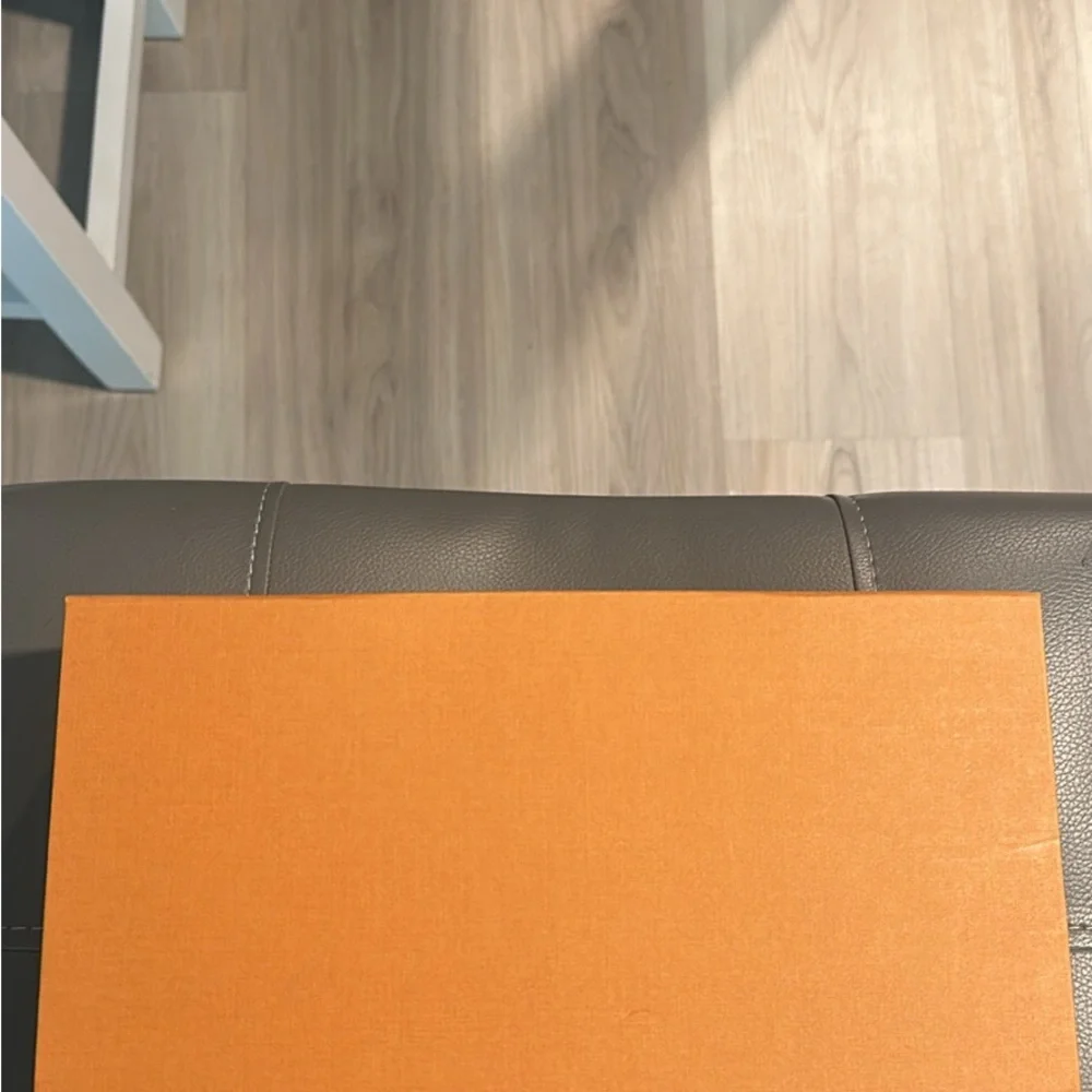 Louis Vuitton Signature Orange Box - Picture 6 of 8
